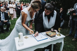 Jedinečný okamžik · Dvojice fotografů z Prahy · Petr Mikulášek & Ondřej Řičica · Focení svateb, portrétů, rodinné i párové focení Jedinečný okamžik · Dvojice profesionálních fotografů · Petr Mikulášek & Ondřej Řičica · Praha